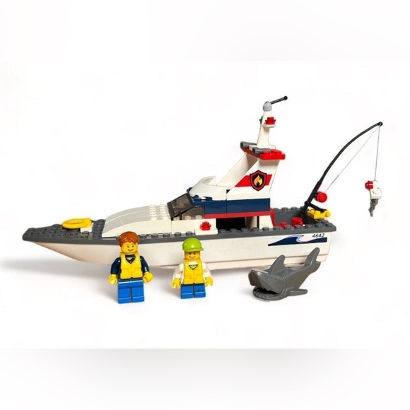 LEGO City Lot Of 7 Sets With Mini figures Boat, Helicopter, Train, Car, Fire - Picture 3 of 10